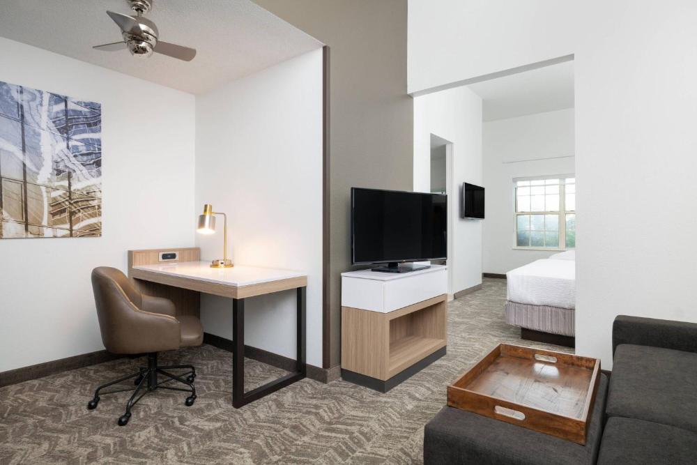Queen Suite interior